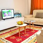 Sunny Flat In The Center Of Tirana, 2 Min. Walk * Tirana