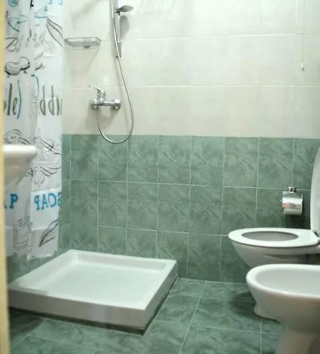 Sunny Flat In The Center Of Tirana, 2 Min. Walk * Tirana